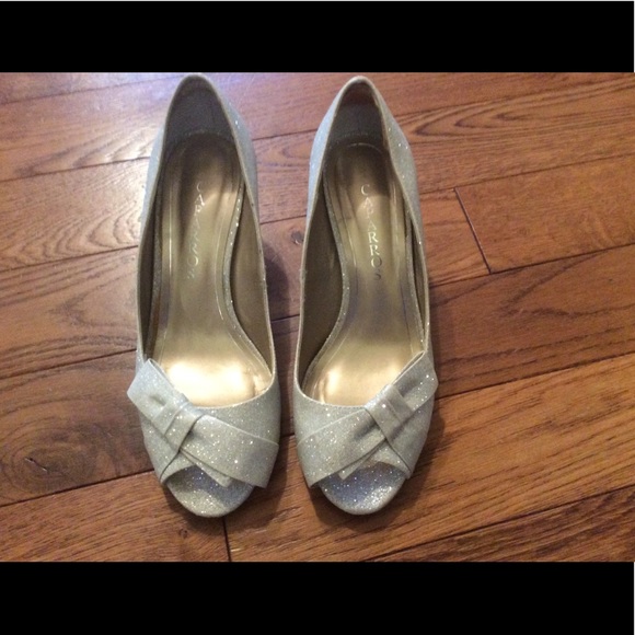 3 for $20 - Women’s Silver Heels, Size 9 - Picture 2 of 3